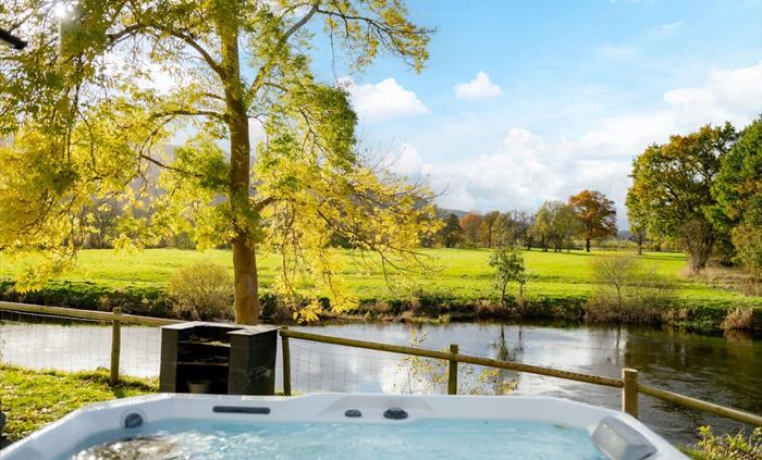 Hot tub views you wont forget in a hurry